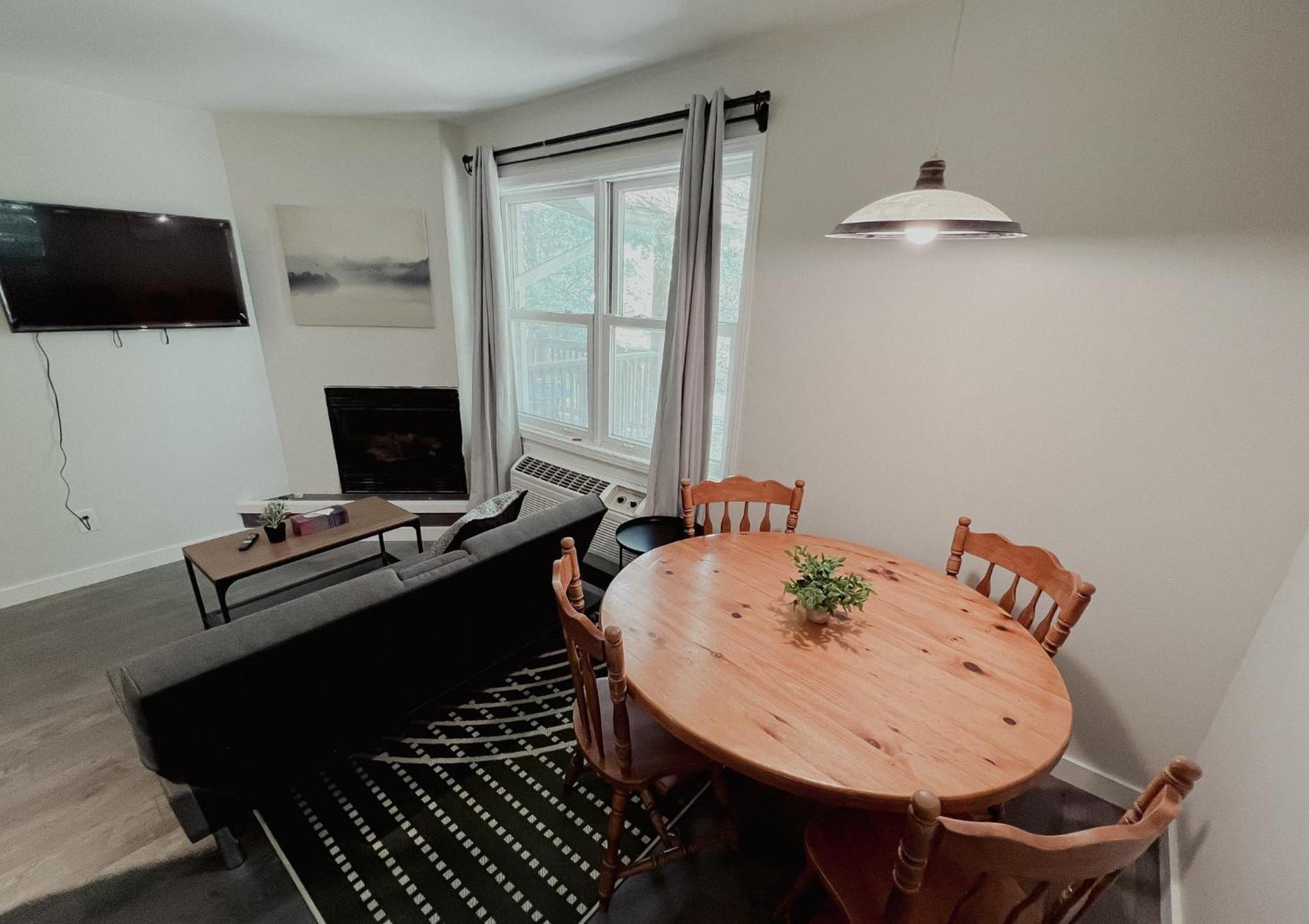 הוילה Dwight Muskoka Waterfront Retreat מראה חיצוני תמונה
