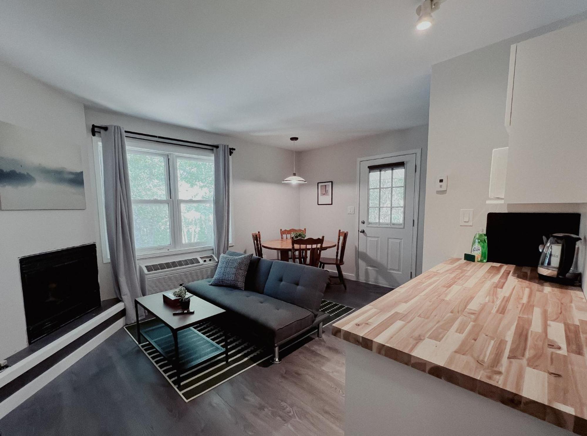 הוילה Dwight Muskoka Waterfront Retreat מראה חיצוני תמונה